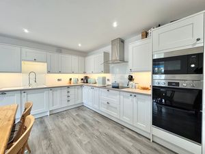 Photo 26- click for photo gallery